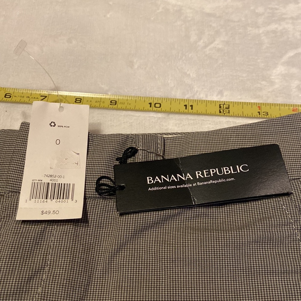 NWT BANANA REPUBLIC Size 0 Stretch Shorts - Picture 3 of 12